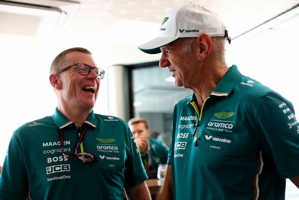 Cowell niega a Newey: "No llevará dos años"